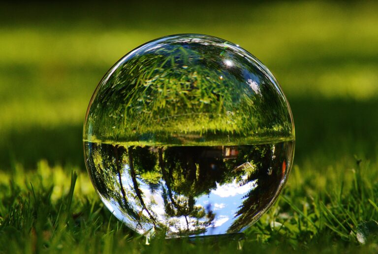 alexas fotos glass sphere 1480305